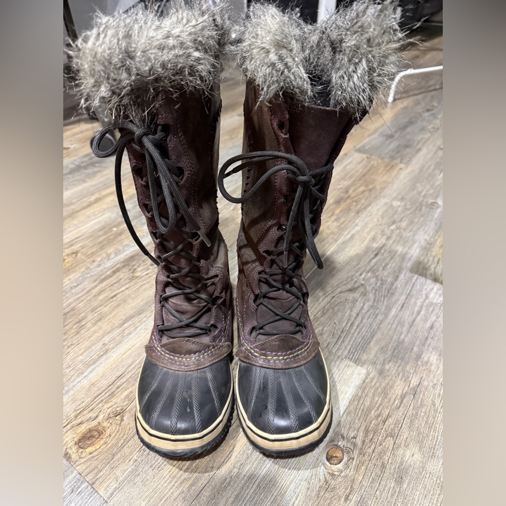 Women's Brown Fur-Lined Boots Sorel 8